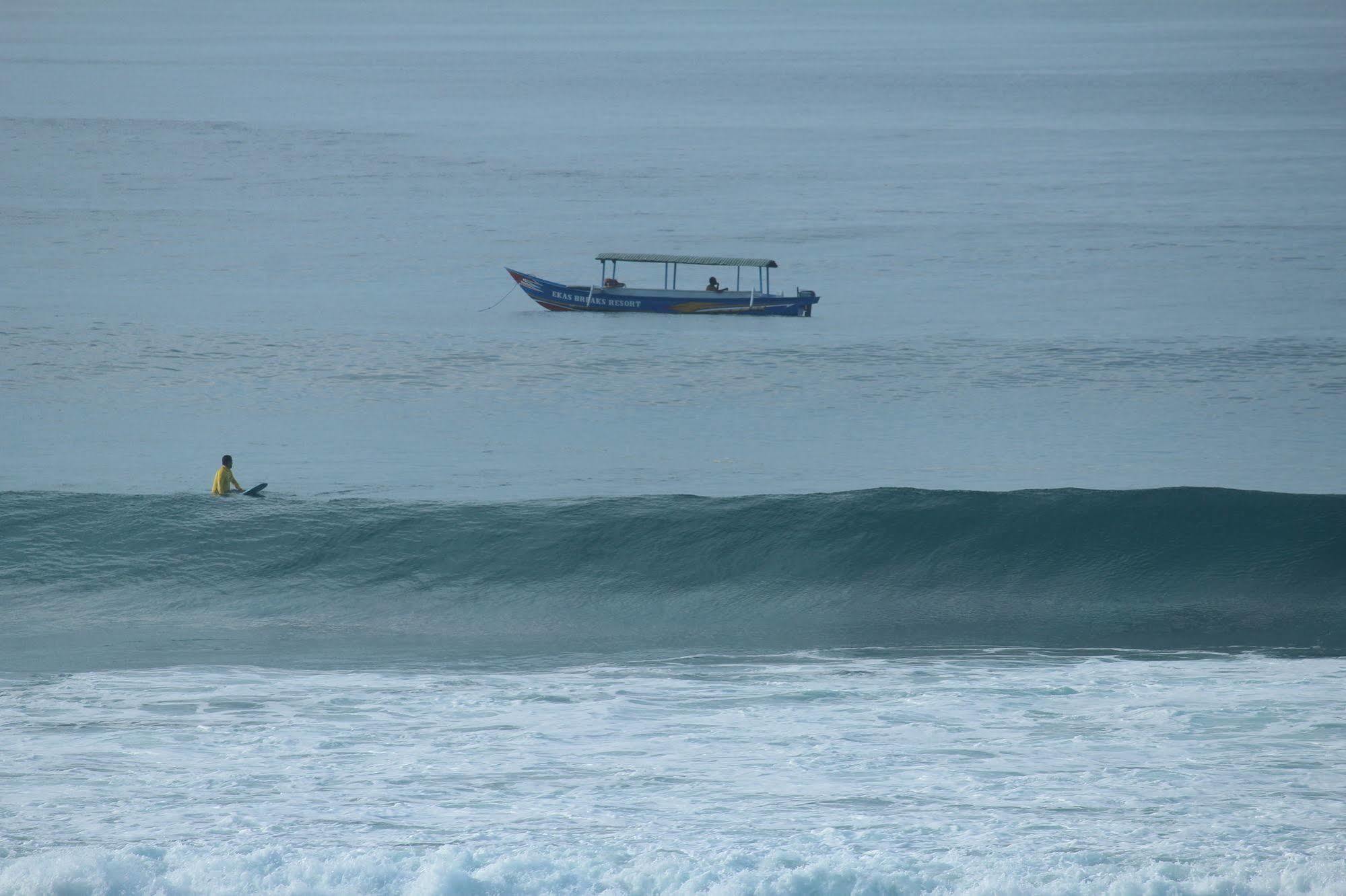 Ekas Breaks Hotel Bagian luar foto