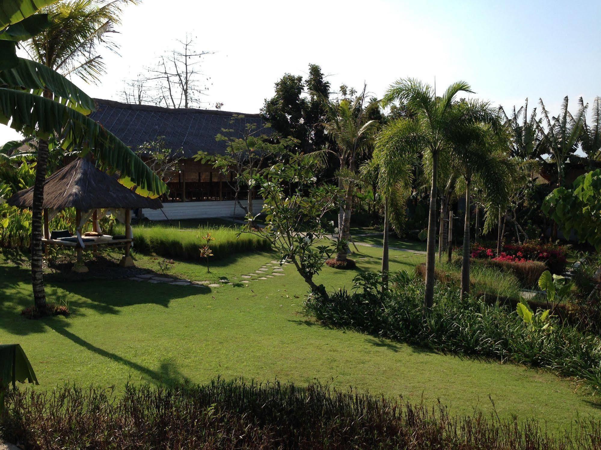 Ekas Breaks Hotel Bagian luar foto