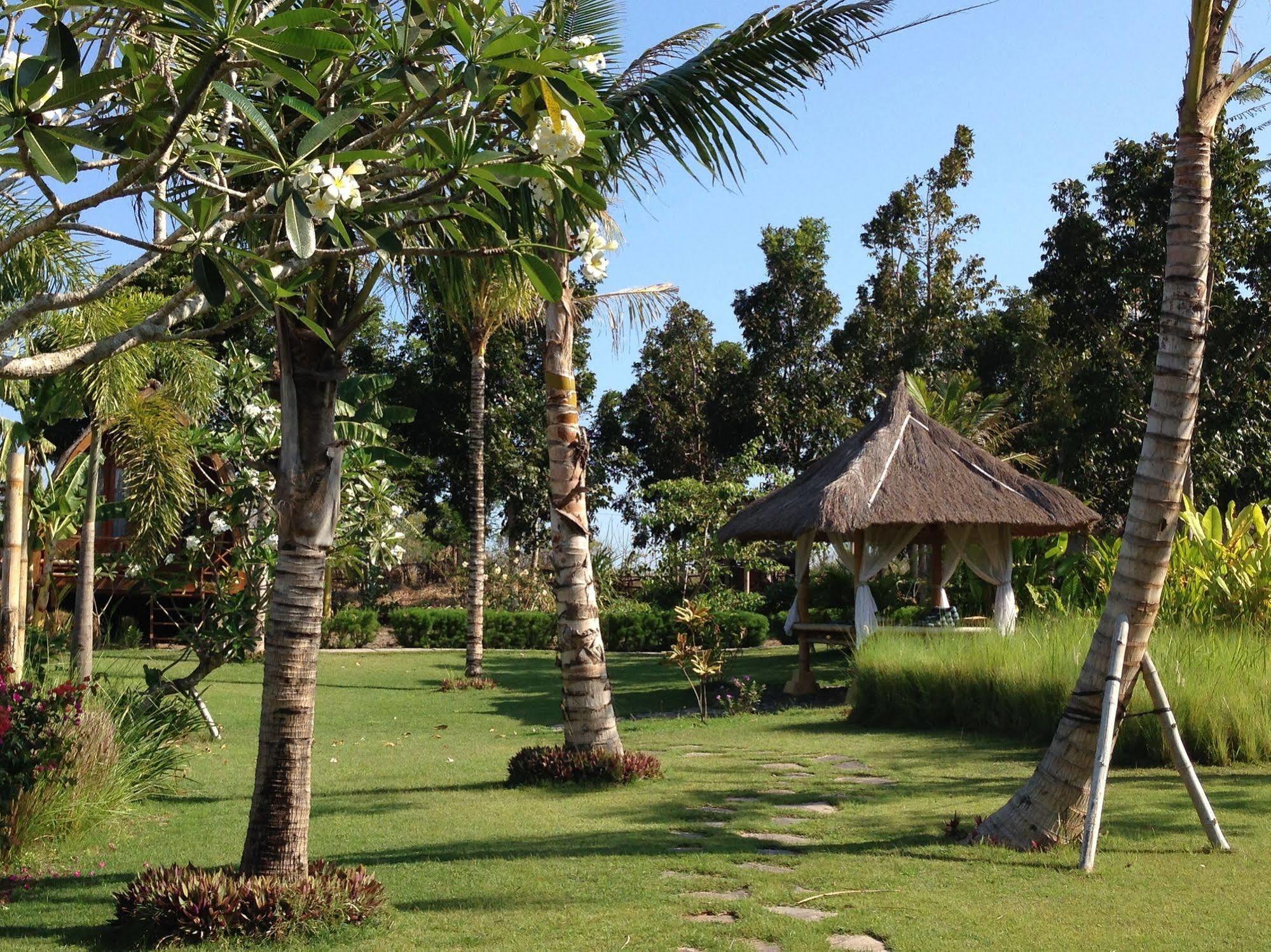 Ekas Breaks Hotel Bagian luar foto